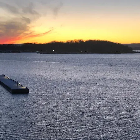 Stylish Flat At Sorenga For 6 Persons, 2 Bedrooms * Oslo